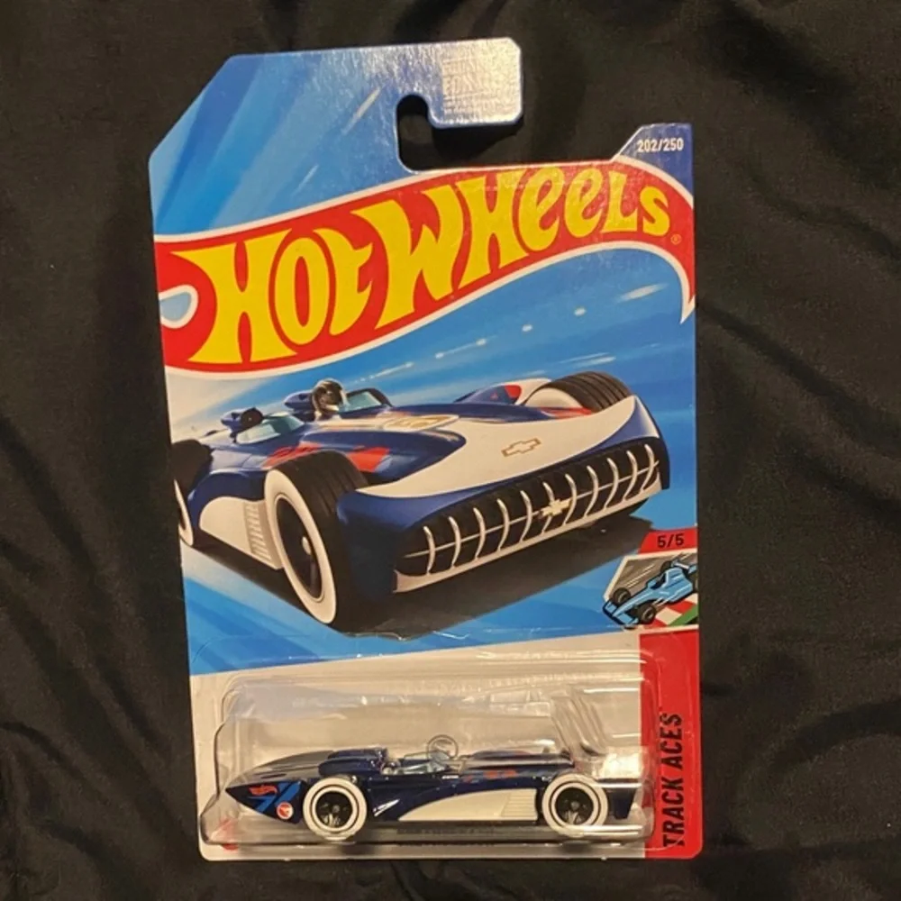 Hot Wheels Track Aces Car Treasure Hunt